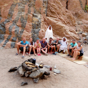 Jeep safari, il canyon colorato, snorkeling nel buco blue