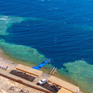 Jeep safari, il canyon colorato, snorkeling nel buco blue