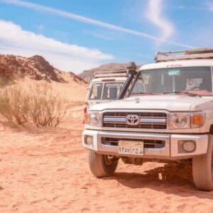 Jeep Safari al Canyon Colorato & Blue Hole – Snorkeling da Sharm