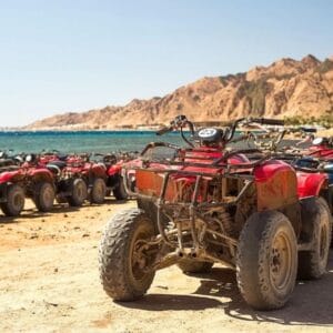 Jeep Safari al Canyon Colorato & Blue Hole – Snorkeling da Sharm