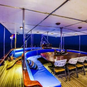 Cena romantica sulla barca a vela Sina Dream